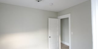 Well updated 3br with full laundry Huge garage Well updated 3br with full laundry Huge garage Gallery 5