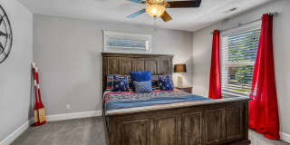 Fully Furnished beautiful Sanders Beach home Gallery 33