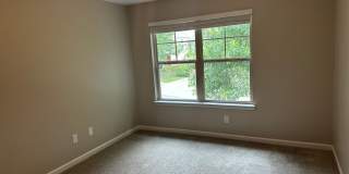 Spacious 3 Bedroom Home with 2-Car Garage in Union City! Gallery 13