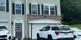 Beautiful 3 Bedroom Home in North Fayette! Gallery 1