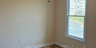 300 Worth St Gallery 17