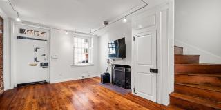 438 SPRUCE Street Gallery 2