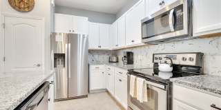 8827 GENEVE Court Gallery 18