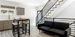 443 N Harvard Boulevard Gallery 10