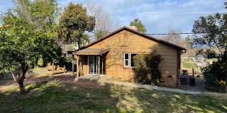 CHARMING 4 BED 2 BATH HOUSE NEAR DOWNTOWN Gallery 30