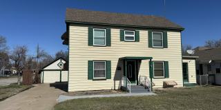 2220 W Broadway Gallery 1