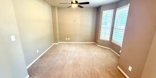 *MOVE IN SPECIAL* Gorgeous Four Bedroom home w/ Community POOL!! Gallery 5