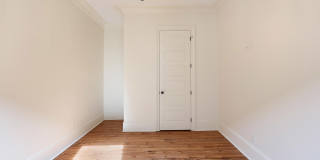 1818 Laharpe St Gallery 8