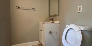 623 Riddle Road Gallery 10