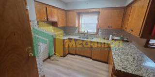 Spacious 6-Bedroom Home with Finished Basement and Backyard Gallery 11
