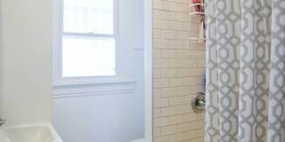 Charming Upper Floor 2 Bed / 1 Bath with Bonus Studio in a Prime Echo Park Location Gallery 21