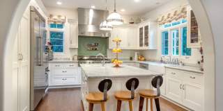 408 17TH St Gallery 16