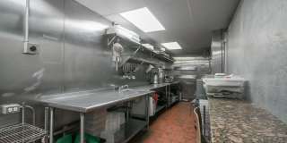 1111 WALNUT Street Gallery 26