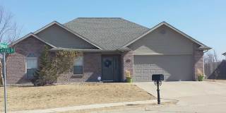 Amazing 3 Bed 2 Bath Home!! COMING AVAILABLE SOON!!!! Gallery 1