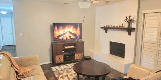 Charming Home with Pool & Prime Location! Gallery 7