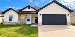 NEW CONSTRUCTION! 4 bedroom, 2 bath, 2 car garage; 6 MONTH LEASE AVAILABLE! NEW CONSTRUCTION! 4 bedroom, 2 bath, 2 car garage; 6 MONTH LEASE AVAILABLE! Gallery 1