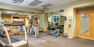 0bd/1ba Bellevue Condo Gallery 26