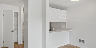 Mercer Island Condo with Reserved Parking & In-Unit Laundry! Mercer Island Condo with Reserved Parking & In-Unit Laundry! Gallery 14
