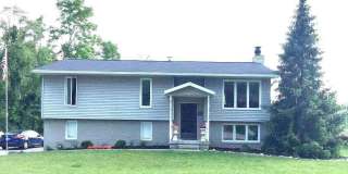3 BR / 3 BA Single-family home near Ellettsville Gallery 1