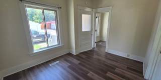 Lower 3 bedroom unit Gallery 6