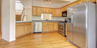 Westside Gem with Mountain Views, Hardwood Floors & AC! Gallery 11