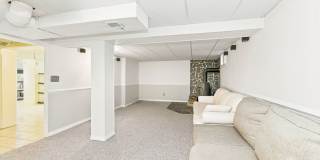 3-Bedroom, 2 Bath Single Family for Rent in Cincinnati, OH | Attached Garage & Nice Large yard Gallery 8