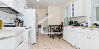 Charming 6 Bedroom Apartment Gallery 7