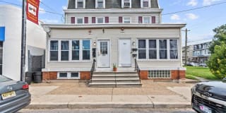 206 North Broadway - Unit B Gallery 1