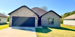 3/2 off Richardson Dr. South side of Jonesboro Gallery 1