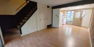 2 Bed/1 Bath overlooking Iuka Ravine Gallery 8