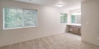 Creekside Village Apartments Gallery 21