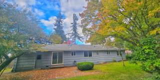 Beautifully Remodeled 3 Bed 2 Bath Rambler in Eastgate, Bellevue Gallery 3