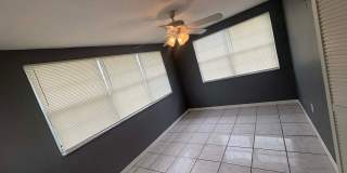 4 bedroom Single-Family Home Available for Move-In NOW Gallery 24