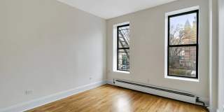 17 Greenwich Avenue Gallery 1