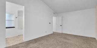 7489 Plaza Redonda Drive Gallery 26