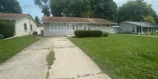 Spacious 3bed/1bath Gallery 1