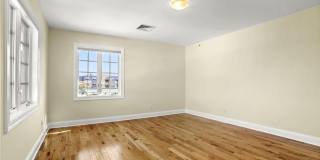 550 Connecticut Avenue Gallery 11
