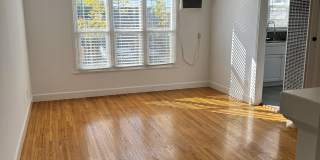 1523 1/2 North Vista Street Gallery 4
