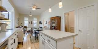 Charming 2 Bedroom Just Minutes from the Old Market!! Gallery 13