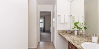 Barrington Lakes Apartments Gallery 17