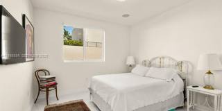 1000 Venetian Way # 105 (A11996595) Gallery 24