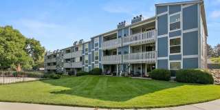 Spacious Centennial Condo Gallery 3