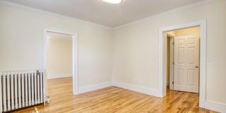 OR BEST OFFER **SPACIOUS FIRST FLOOR 2 BEDROOM WITH WASHER/DRYER SEPARATE DINING ROOM Gallery 17