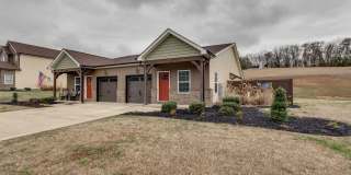 2 BR 2 Bath Condo with Garage Gallery 1