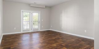 Marshall Square Apartments Gallery 4