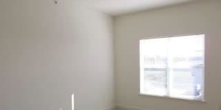 Room in 3 Bedroom Townhome at Hyde Glen Ct Room in 3 Bedroom Townhome at Hyde Glen Ct Gallery 9