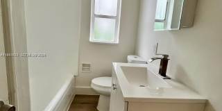 833 W 39th St Gallery 7