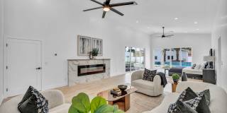 Meticulously renovated single-story contemporary estate Gallery 13
