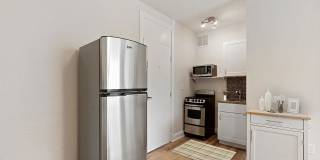 1671 Washington Gallery 3