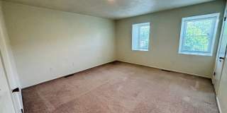 2 Bedroom, 1.5 Bath Townhouse Gallery 14